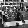 Travailleurs à l'usine Crémazie, 1957