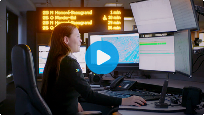 Vidéo sur le travail quotidien des spécialistes en intégration de systèmes dans les projets informatiques de la STM
