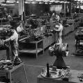 Travailleurs à l'usine Crémazie, 1953