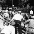 Travaux devant le square Cabot, 1940