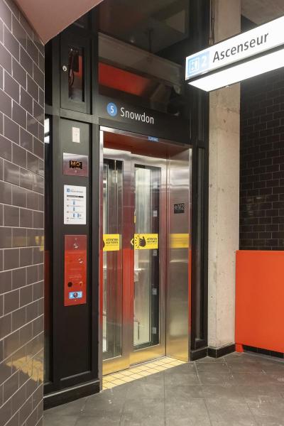 Photo de l'ascenseur en direction Snowdon.