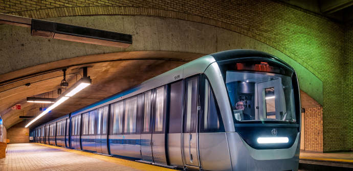 17 trains AZUR supplémentaires : une bonne nouvelle pour les clients de la  STM | Société de transport de Montréal